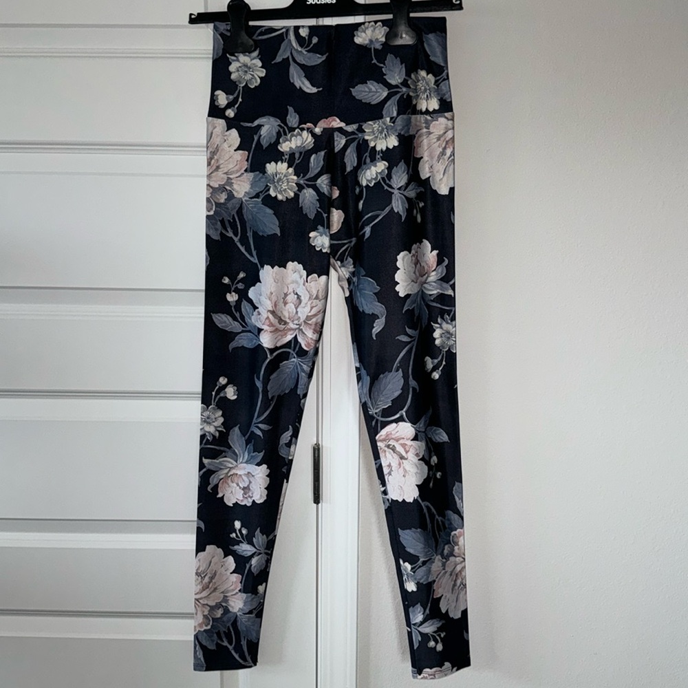 Onzie High Waisted Leggings